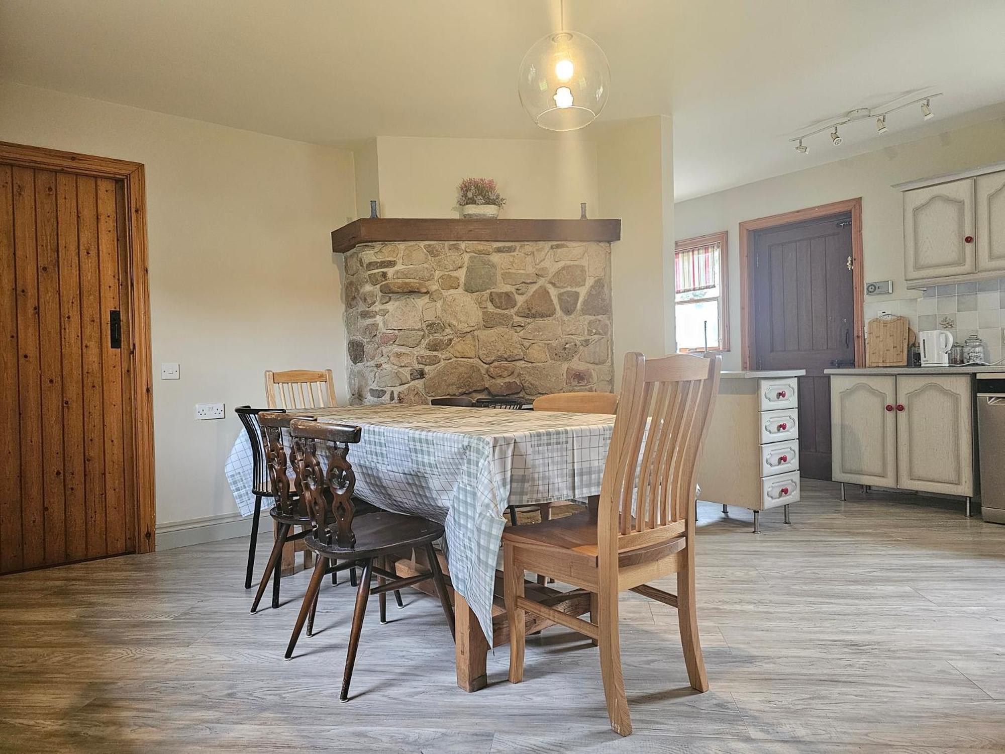 Longford Holiday Red Rose Self Catering Cottage 외부 사진